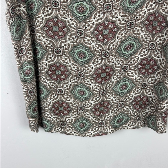 Rose & Rhyme Cream and Brown Patterned Relaxed Cap Sleeve Blouse Size 1X - Picture 7 of 9